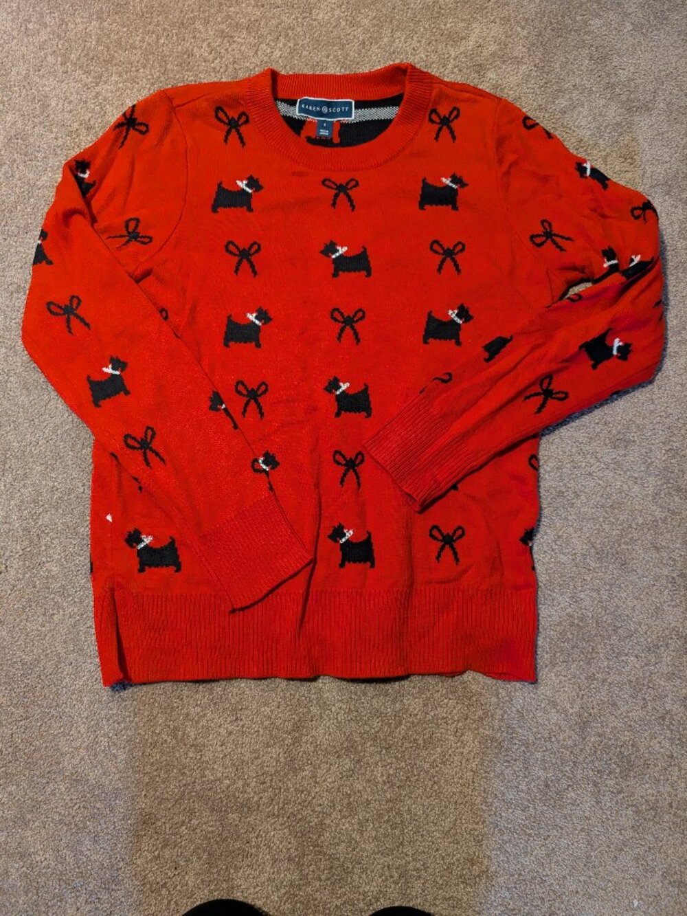 Karen Scott dog and bows Sweater Size small red black